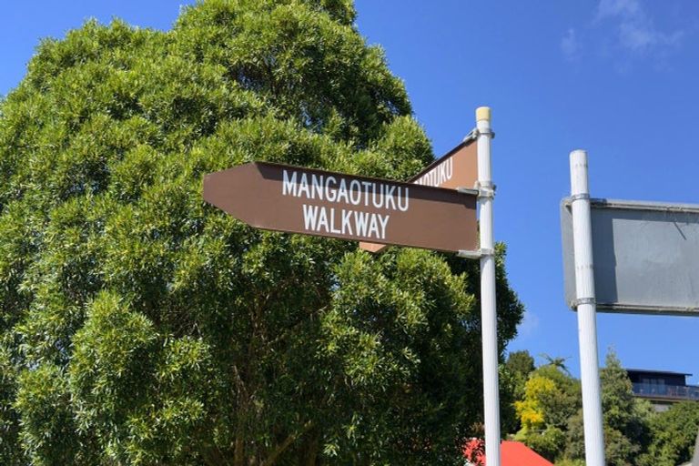 Photo of property in 12b Lawry Street, Moturoa, New Plymouth, 4310