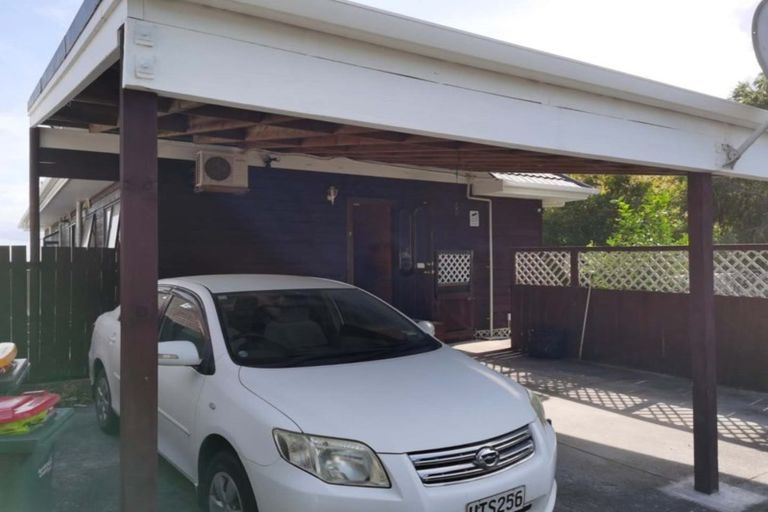 Photo of property in 1/18 Heathglen Place, Bayview, Auckland, 0629