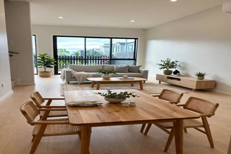 Photo of property in 28/14 Scott Road, Hobsonville, Auckland, 0616