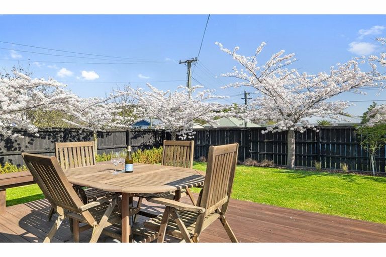 Photo of property in 1/58 Wilsons Road, Saint Martins, Christchurch, 8022