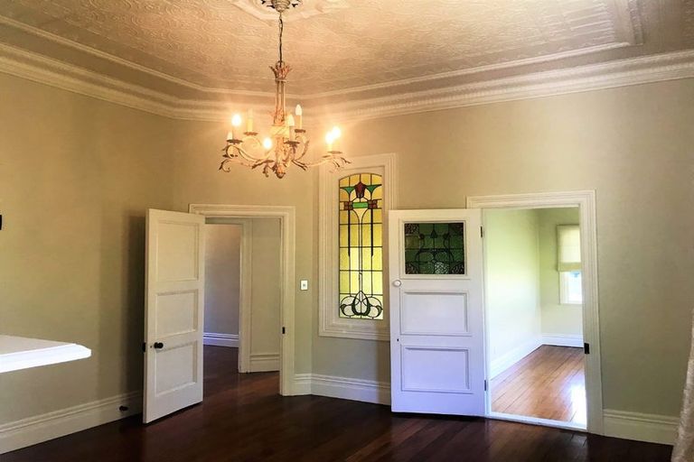 Photo of property in 74 Esplanade Road, Mount Eden, Auckland, 1024