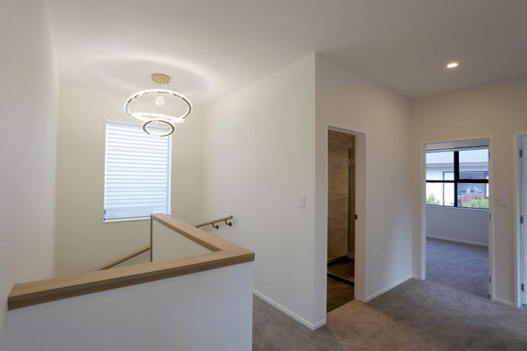 Photo of property in 46 Topliss Drive, Northcross, Auckland, 0632