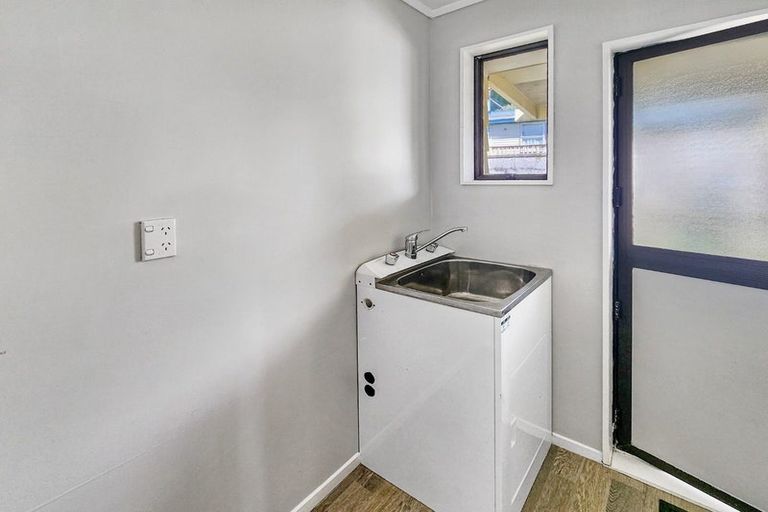 Photo of property in 154 Sievers Grove, Cannons Creek, Porirua, 5024