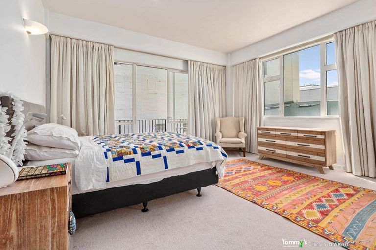 Photo of property in De Vere Apartments, 12/23 Tennyson Street, Te Aro, Wellington, 6011