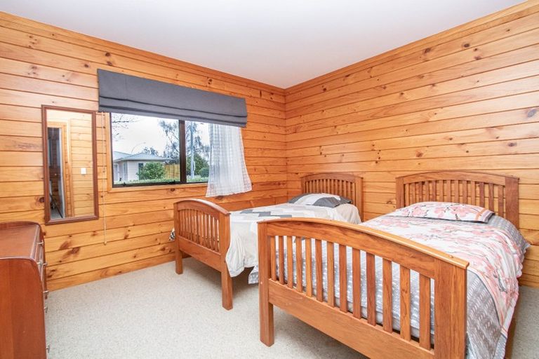 Photo of property in 1 Beadle Place, St Andrews, Hamilton, 3200