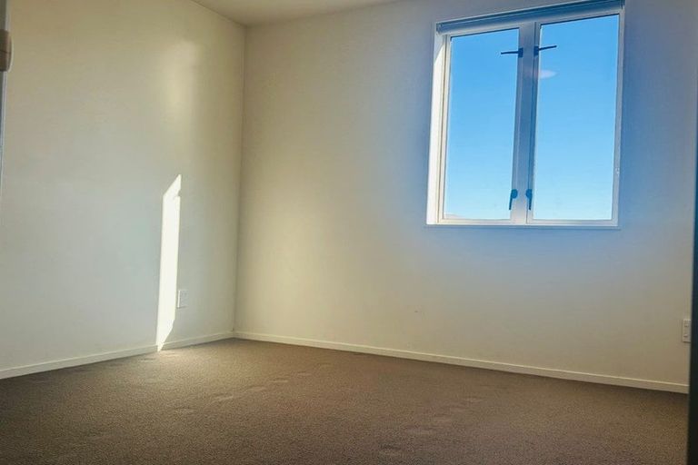 Photo of property in 10 Bellbird Street, Papakura, 2110
