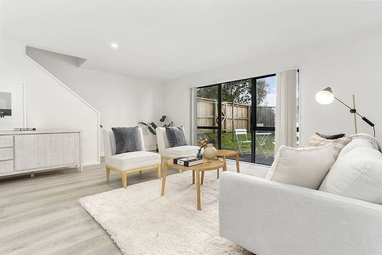 Photo of property in 10/548 Albany Highway, Albany, Auckland, 0632