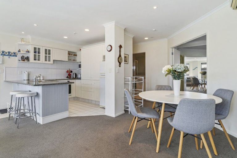 Photo of property in 6/19 Victoria Road, Mount Maunganui, 3116