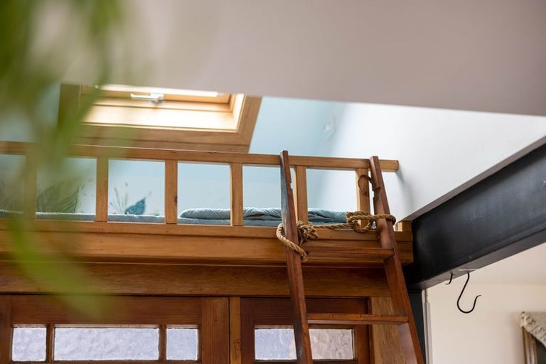 Photo of property in 31 Beachville Road, Redcliffs, Christchurch, 8081