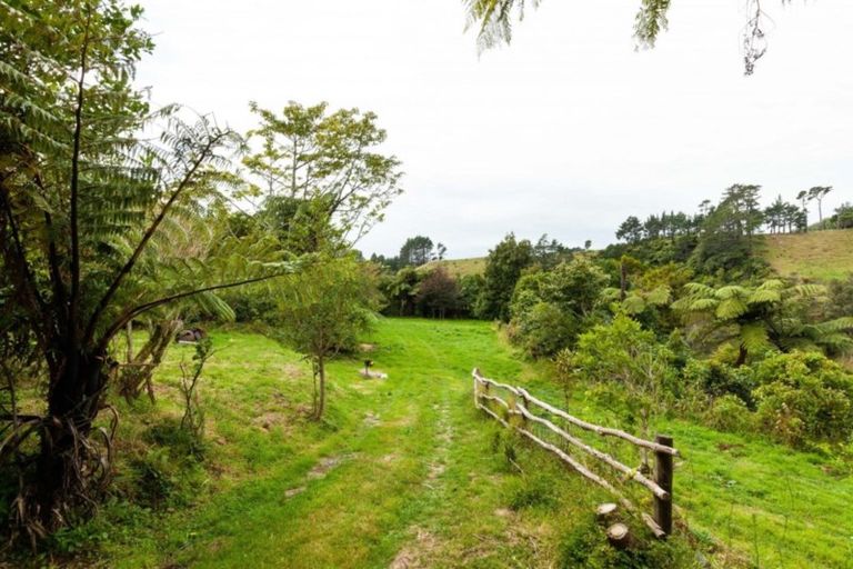 Photo of property in 695 Carrington Road, Hurworth, New Plymouth, 4371