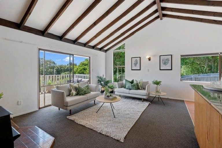 Photo of property in 5 Amokura Street, Waikanae, 5036