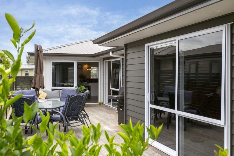 Photo of property in 27 Noumea Drive, Rangatira Park, Taupo, 3330
