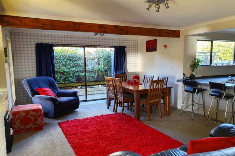 Photo of property in 2 Stanton Crescent, Karoro, Greymouth, 7805
