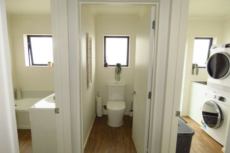 Photo of property in 33 Queen Street, Westport, 7825