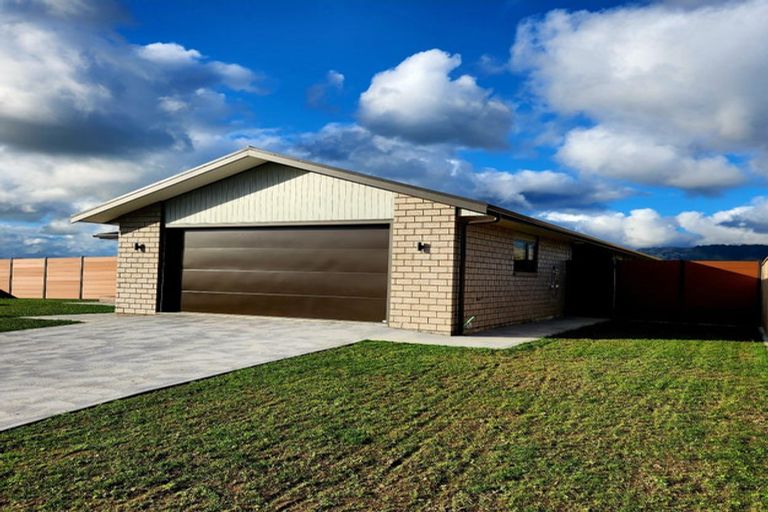 Photo of property in 5 Thorn Place, Levin, 5510