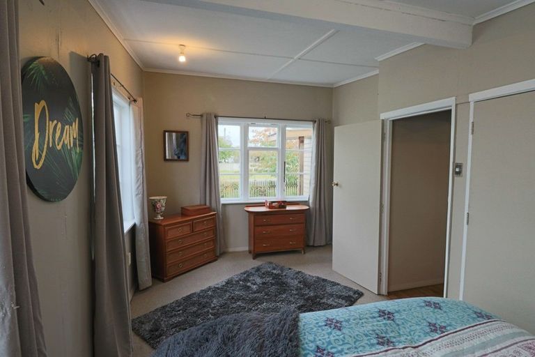 Photo of property in 13 Pratt Avenue, Foxton Beach, Foxton, 4815