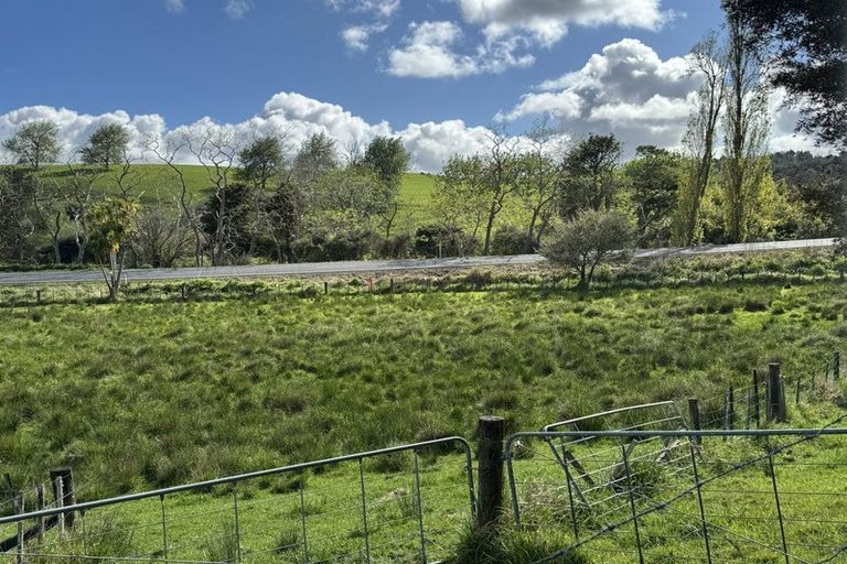 Photo of property in 8 Huarau Station Road, Maungaturoto, 0583