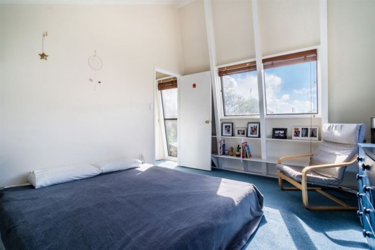 Photo of property in 2/9a Alfred Street, Northcote Point, Auckland, 0627