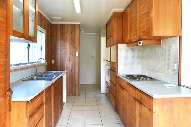 Photo of property in 10 Lynley Place, Pakuranga Heights, Auckland, 2010