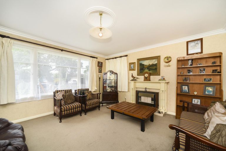 Photo of property in 39 Aberdeen Avenue, Takaro, Palmerston North, 4412