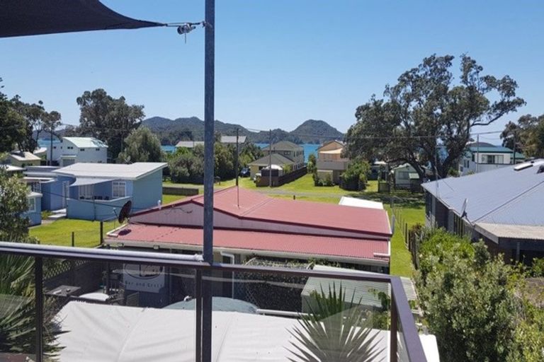 Photo of property in 14 Omutu Street, Oakura, Hikurangi, 0184