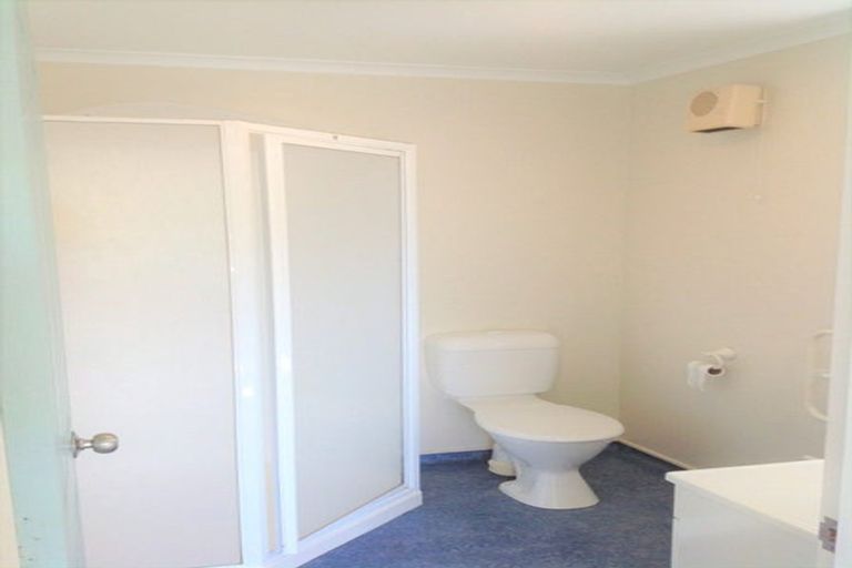 Photo of property in 8 Aintree Grove, Churton Park, Wellington, 6037