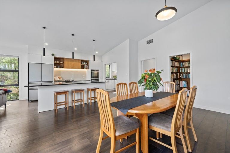 Photo of property in 2 Odlin Lane, Red Beach, 0932