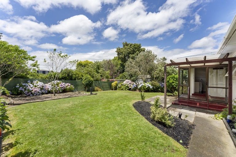 Photo of property in 18 Wincanton Place, Awapuni, Palmerston North, 4412