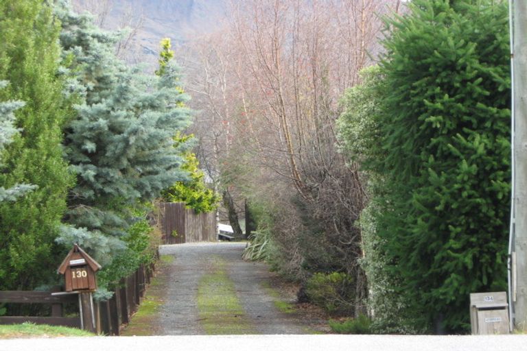 Photo of property in 130 Beacon Point Road, Wanaka, 9305