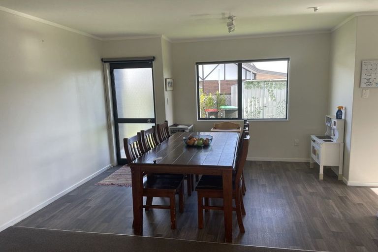 Photo of property in 6 Alan Styles Place, Greenmeadows, Napier, 4112