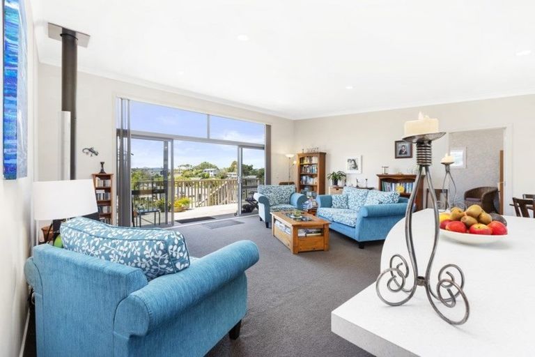 Photo of property in 7 Puka Place, Raglan, 3225