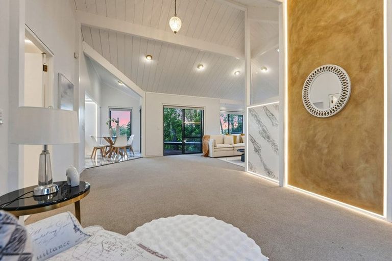 Photo of property in 45 Pohutukawa Avenue, Shelly Park, Auckland, 2014