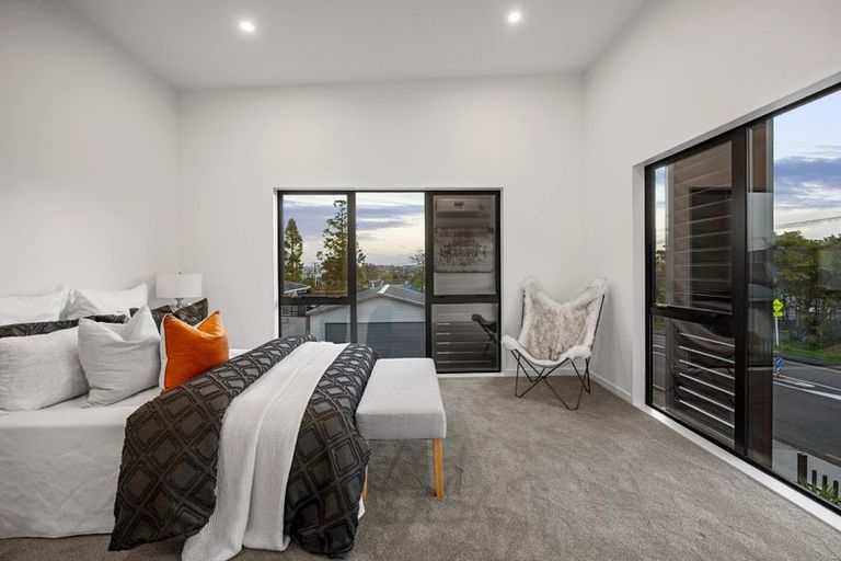 Photo of property in 41a Sunnynook Road, Forrest Hill, Auckland, 0620