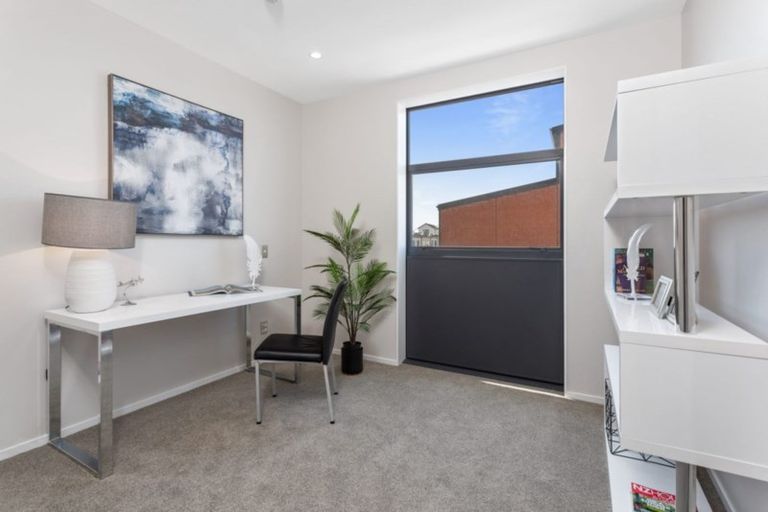 Photo of property in 102/2 Onekiritea Road, Hobsonville, Auckland, 0616