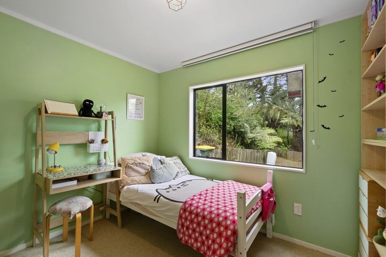 Photo of property in 103 Waitakere Road, Waitakere, Auckland, 0816