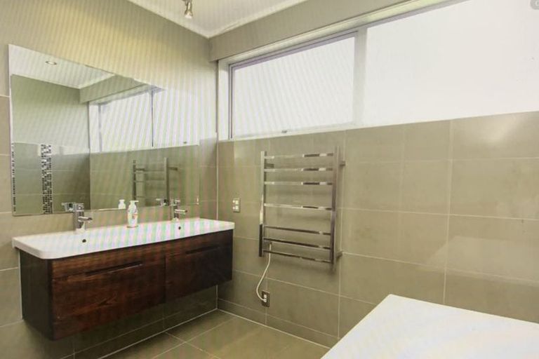 Photo of property in 43 Dittmer Drive, Awapuni, Palmerston North, 4412