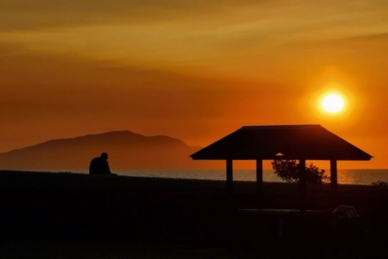 Photo of property in 37 Manuka Street, Otaki Beach, Otaki, 5512