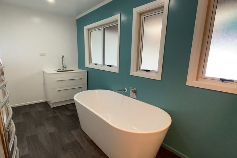 Photo of property in 19 Smith Street, Waverley, 4510