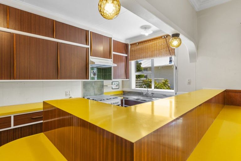 Photo of property in 43 Dorset Avenue, Westown, New Plymouth, 4310