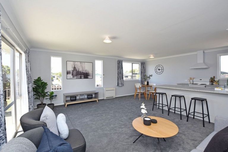 Photo of property in 82 Dunbeath Place, Kew, Invercargill, 9812
