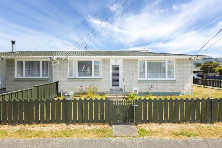 Photo of property in 26 Fraser Crescent, Elderslea, Upper Hutt, 5018