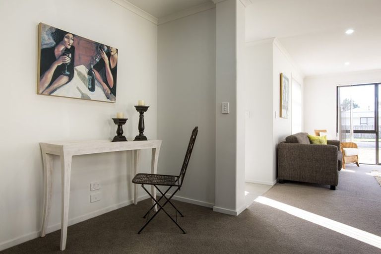 Photo of property in 14 Beveridge Road, One Tree Point, 0118