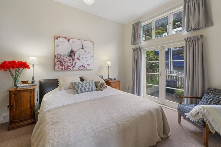 Photo of property in 1 Pitarua Street, Thorndon, Wellington, 6011