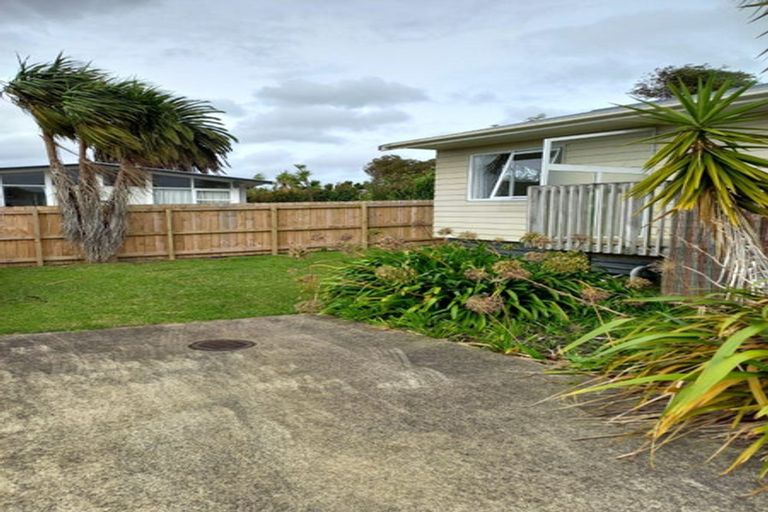 Photo of property in 47 Fairclough Road, Beach Haven, Auckland, 0626