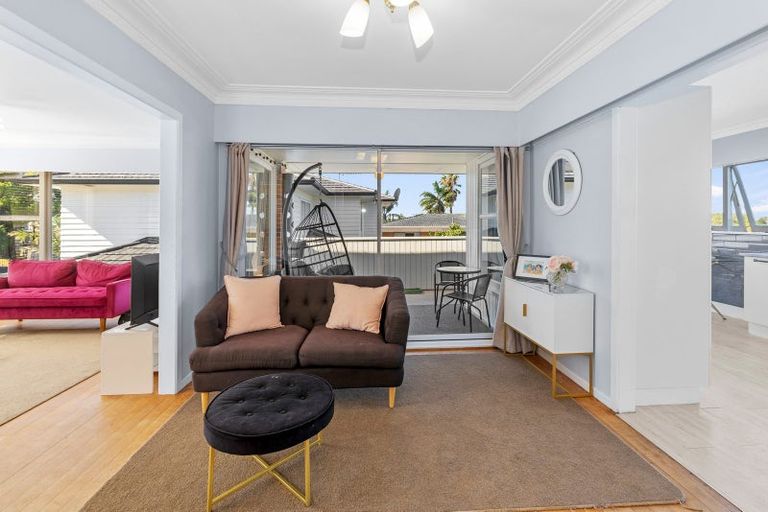 Photo of property in 75 Jaemont Avenue, Te Atatu South, Auckland, 0610