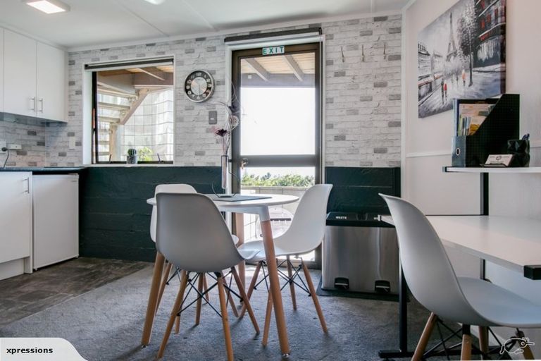 Photo of property in 15 Milton Terrace, Hospital Hill, Napier, 4110