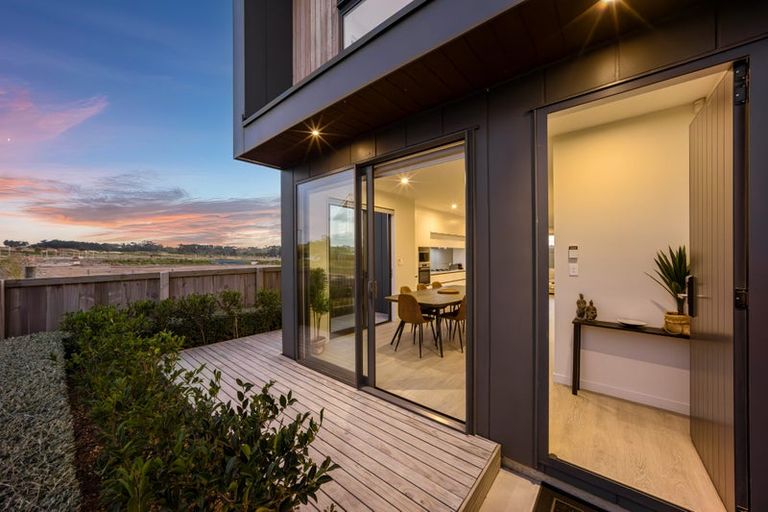 Photo of property in 82 Tarapuka Road, Westgate, Auckland, 0814