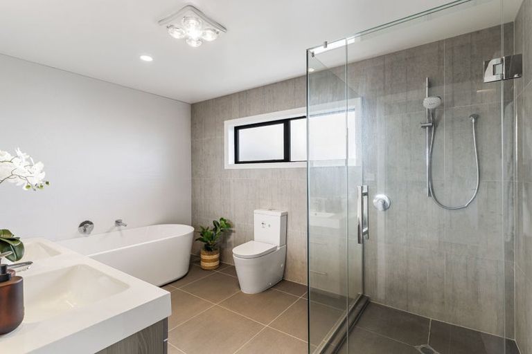 Photo of property in 16 Miller Rise, Silverdale, 0932