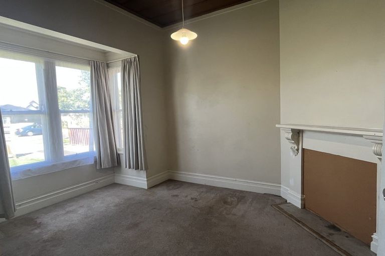 Photo of property in 24 Hereford Street, West End, Palmerston North, 4410