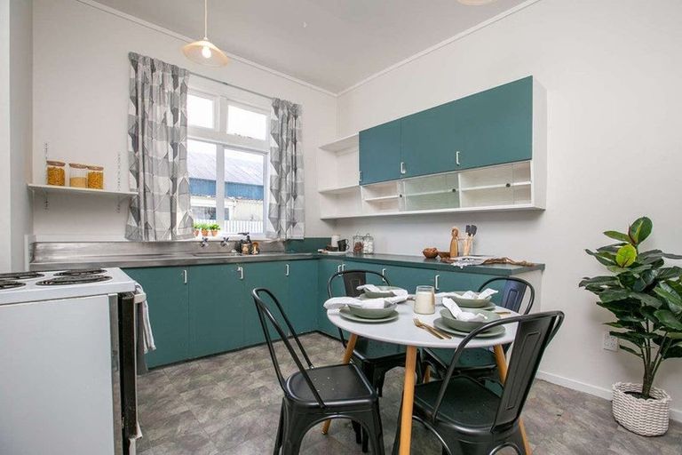 Photo of property in 349 Queen Street, Masterton, 5810